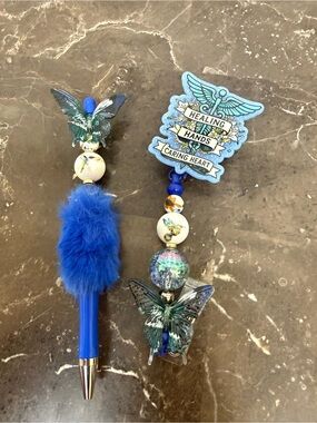 Healing Hands Medical Butterfly Hummingbird Beaded Pen and Matching Badge Reel